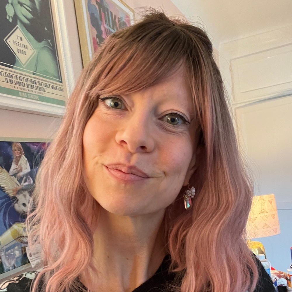 Meet your Posher, Laura